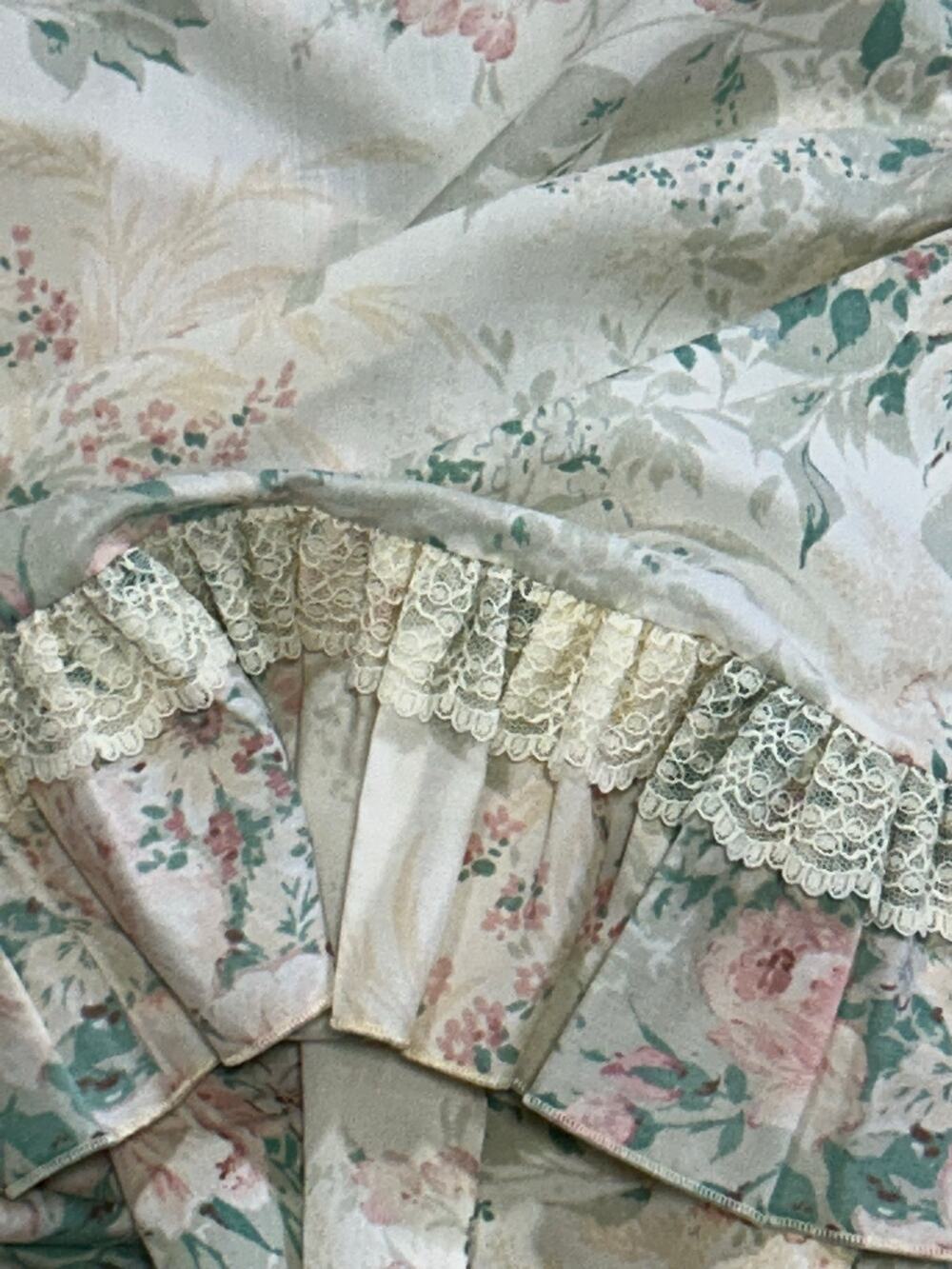 Vintage Style Full Size Floral Flat Sheet Pink Roses Ruffle Lace Cottagecore